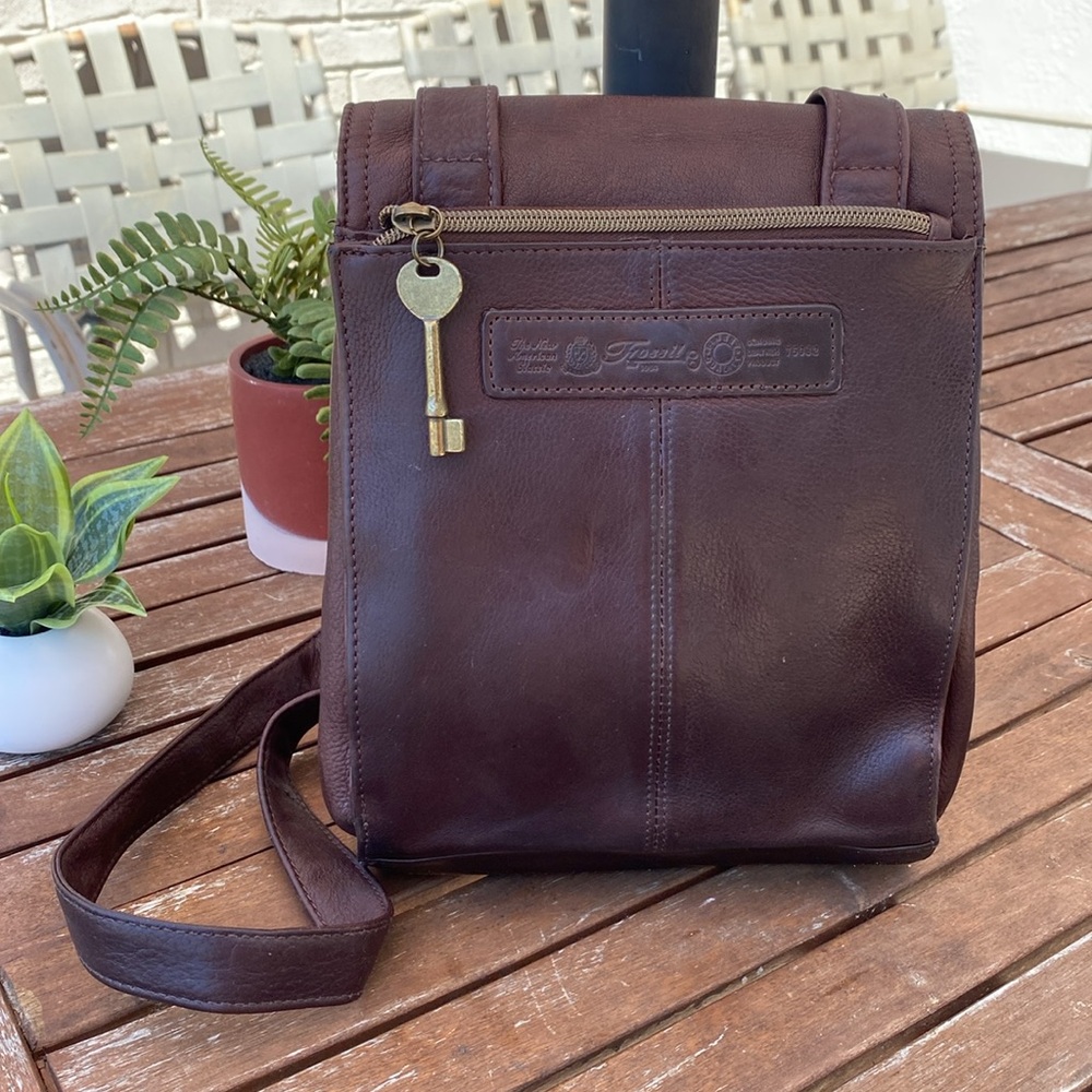 Fossil genuine, leather, dark brown cross body